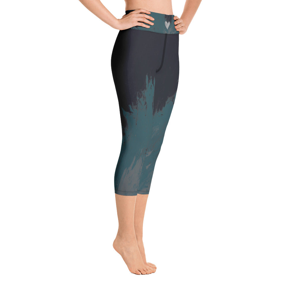 Fluid Mahogany Grey and White with Hearts | Women's Fine Art High-Waist Capris