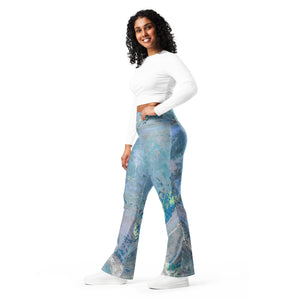 "Coral Heart Blue" Flare Leggings