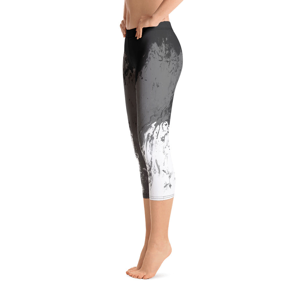 Fluid Mahogany Grey and White | Women's Fine Art Regular-Waist Capris